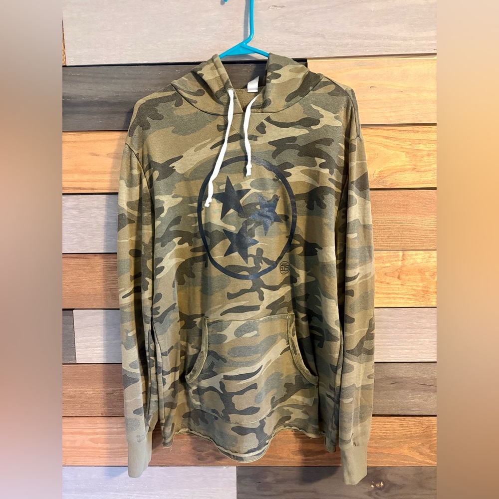 Tennessee Tri-Star Camouflage Hoodie
Project 615 - Men’s Large